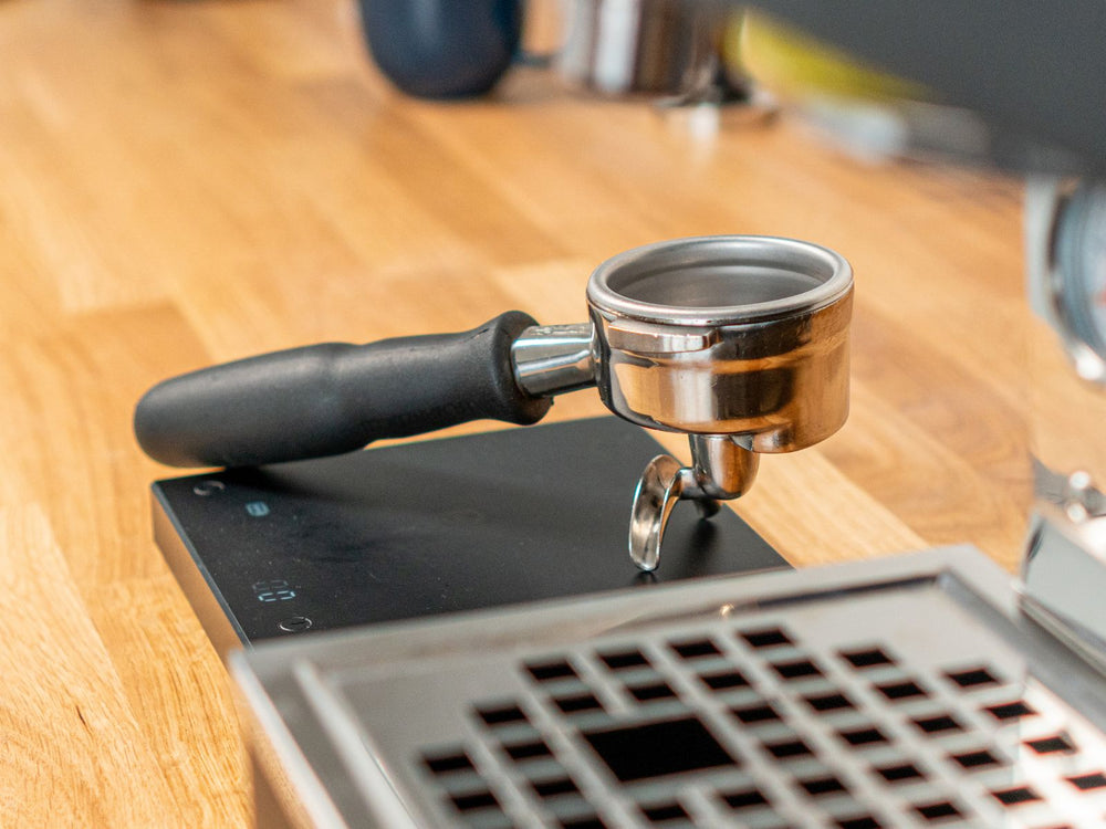 How to Make an Espresso | Mozzo Coffee